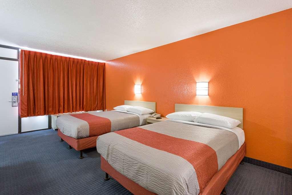 Motel 6 Baton Rouge Southeast Prairieville Номер фото