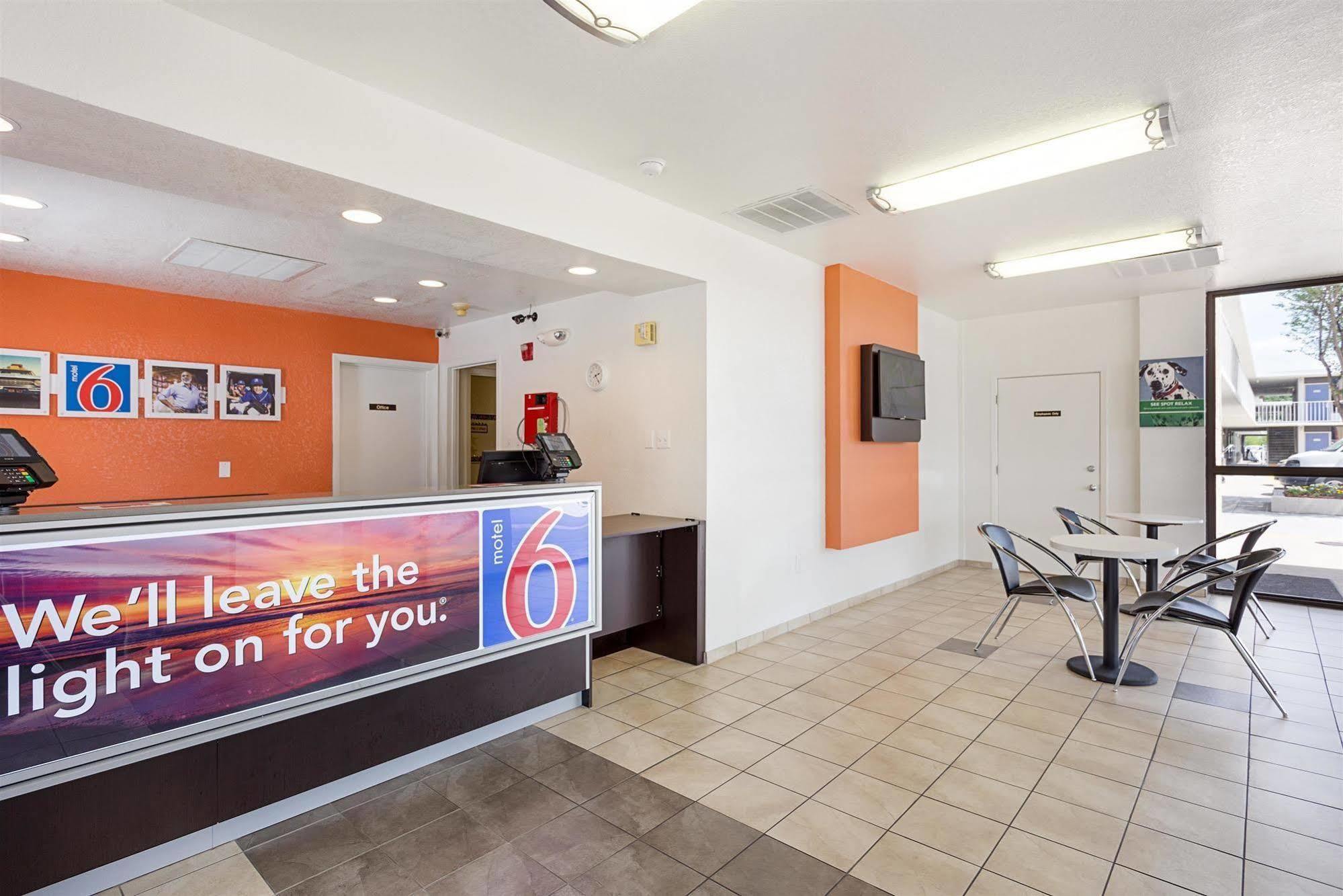 Motel 6 Baton Rouge Southeast Prairieville Экстерьер фото
